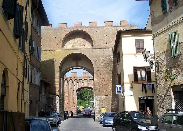 Ampio Monolocale Nel Centro Storico Di * Sienne
